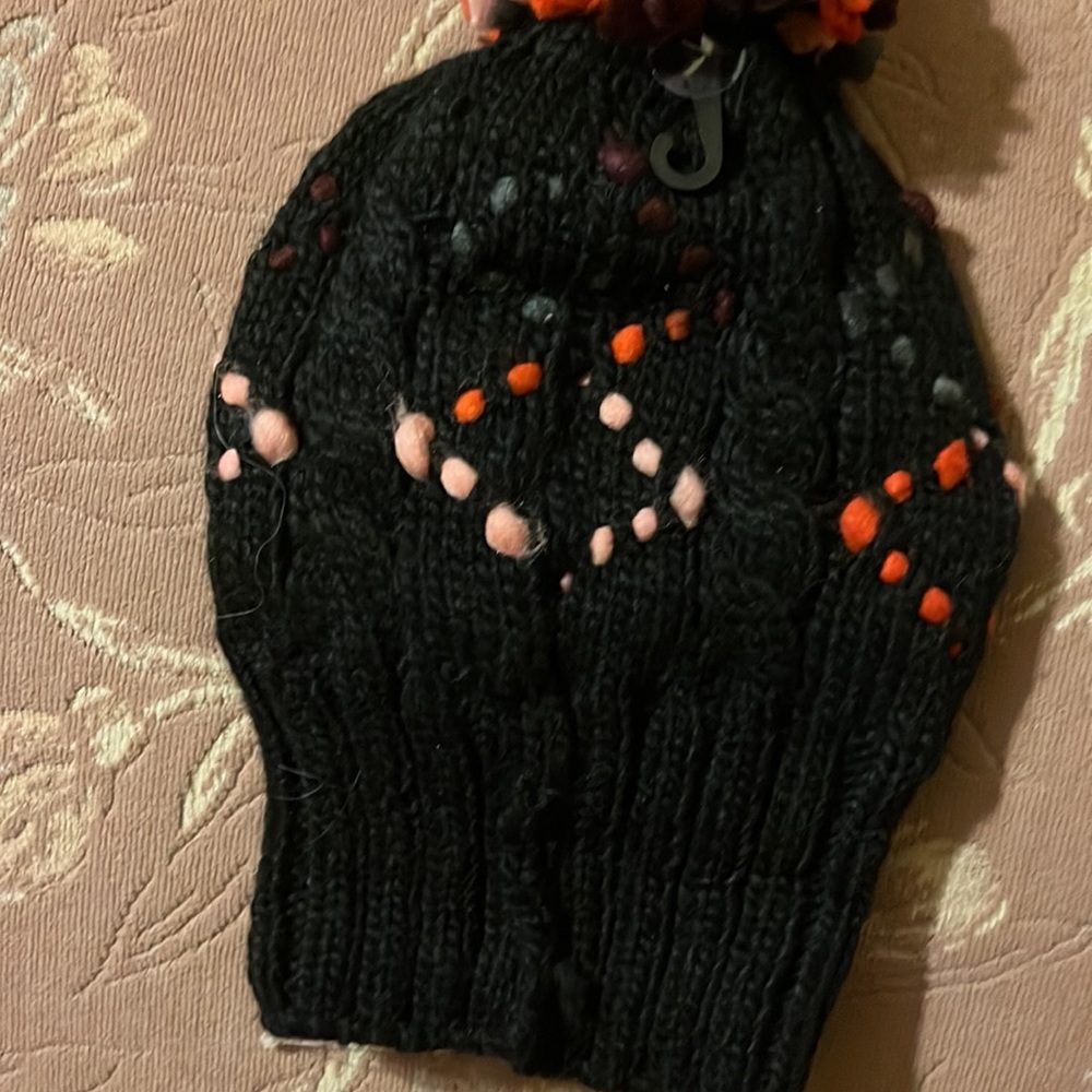 C.C hat - Picture 2 of 2